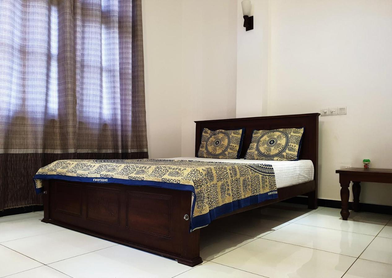 Surf'N Lanka - Surf School Hotel Weligama Exterior photo