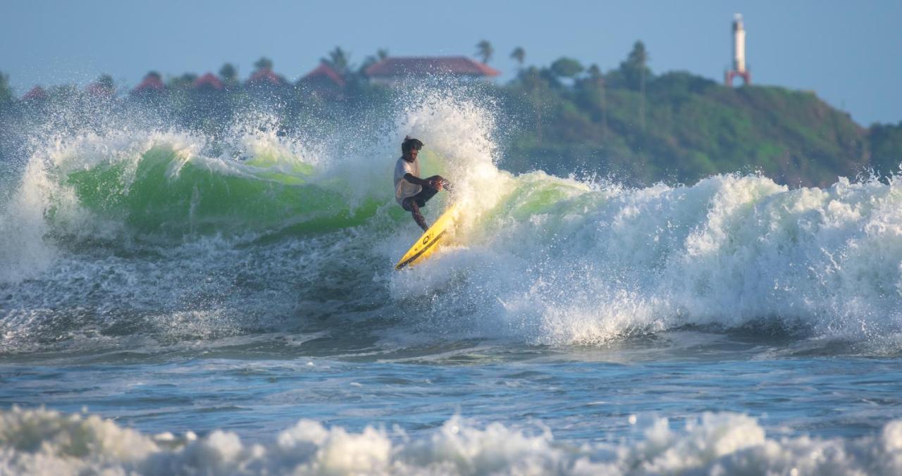 Surf'N Lanka - Surf School Hotel Weligama Exterior photo